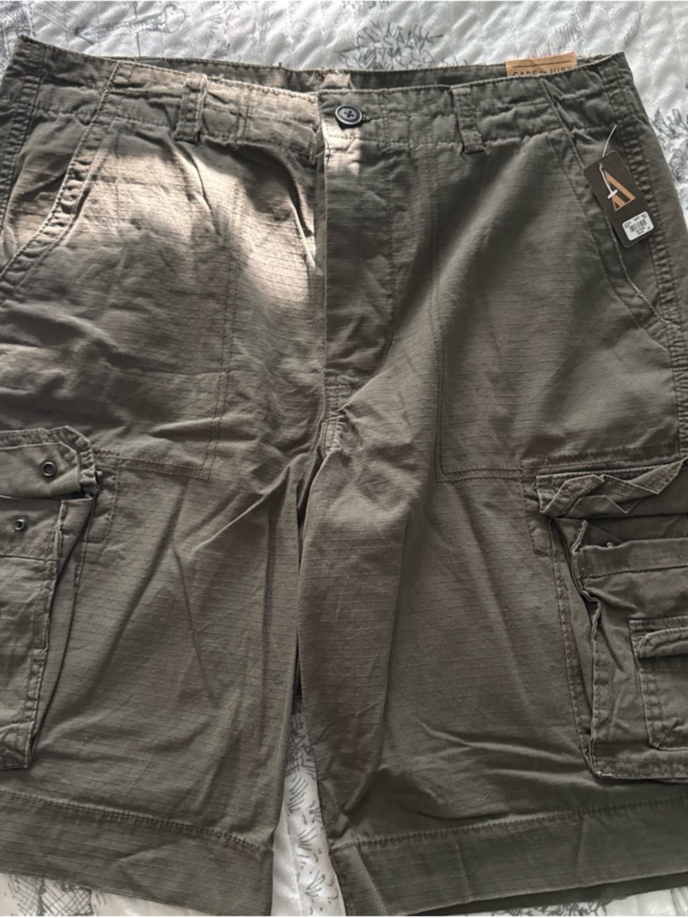 Cape Juby Olive Cargo Short in Dark Green
